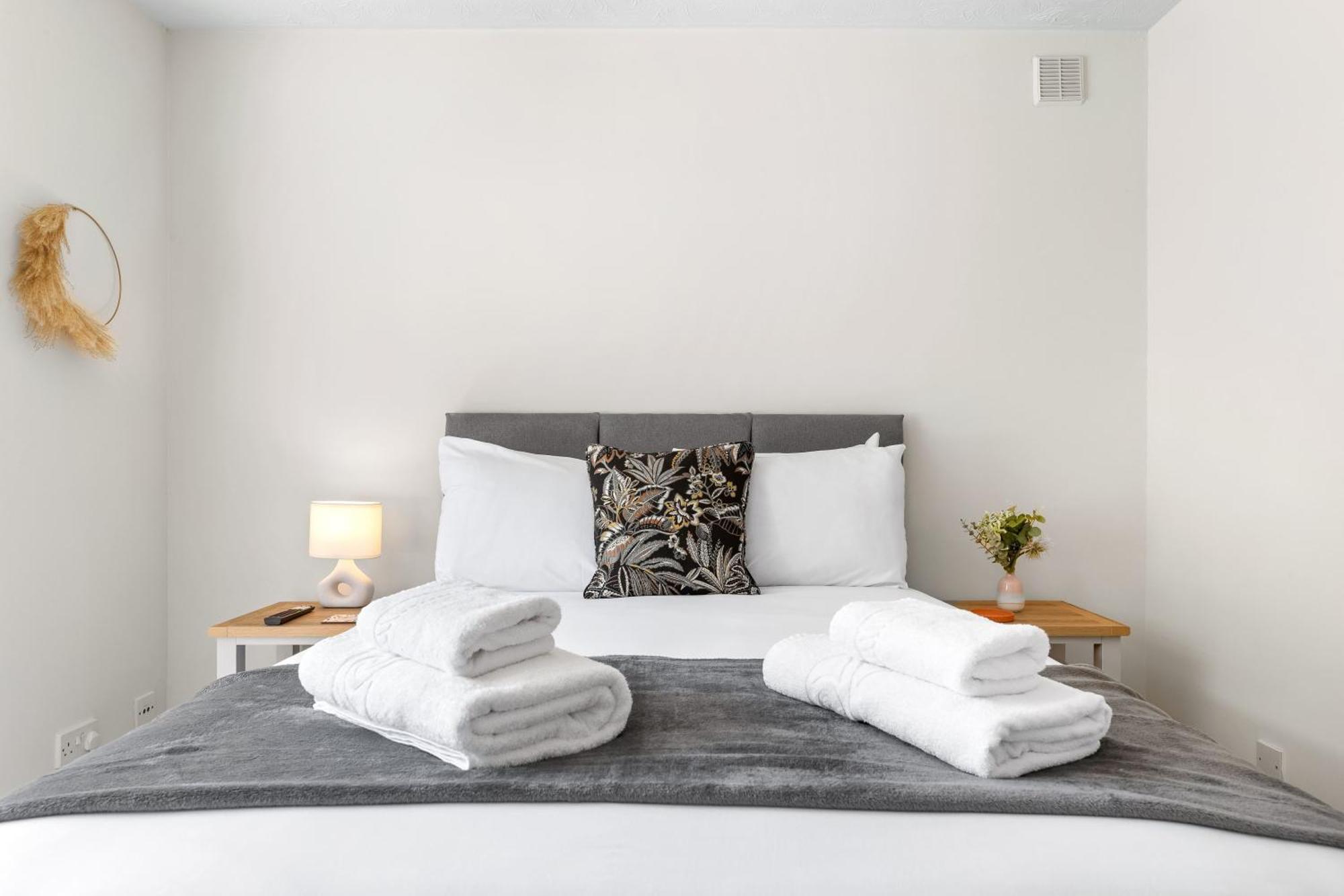 Beautiful 1 Bed Close To Amenities Appartamento *