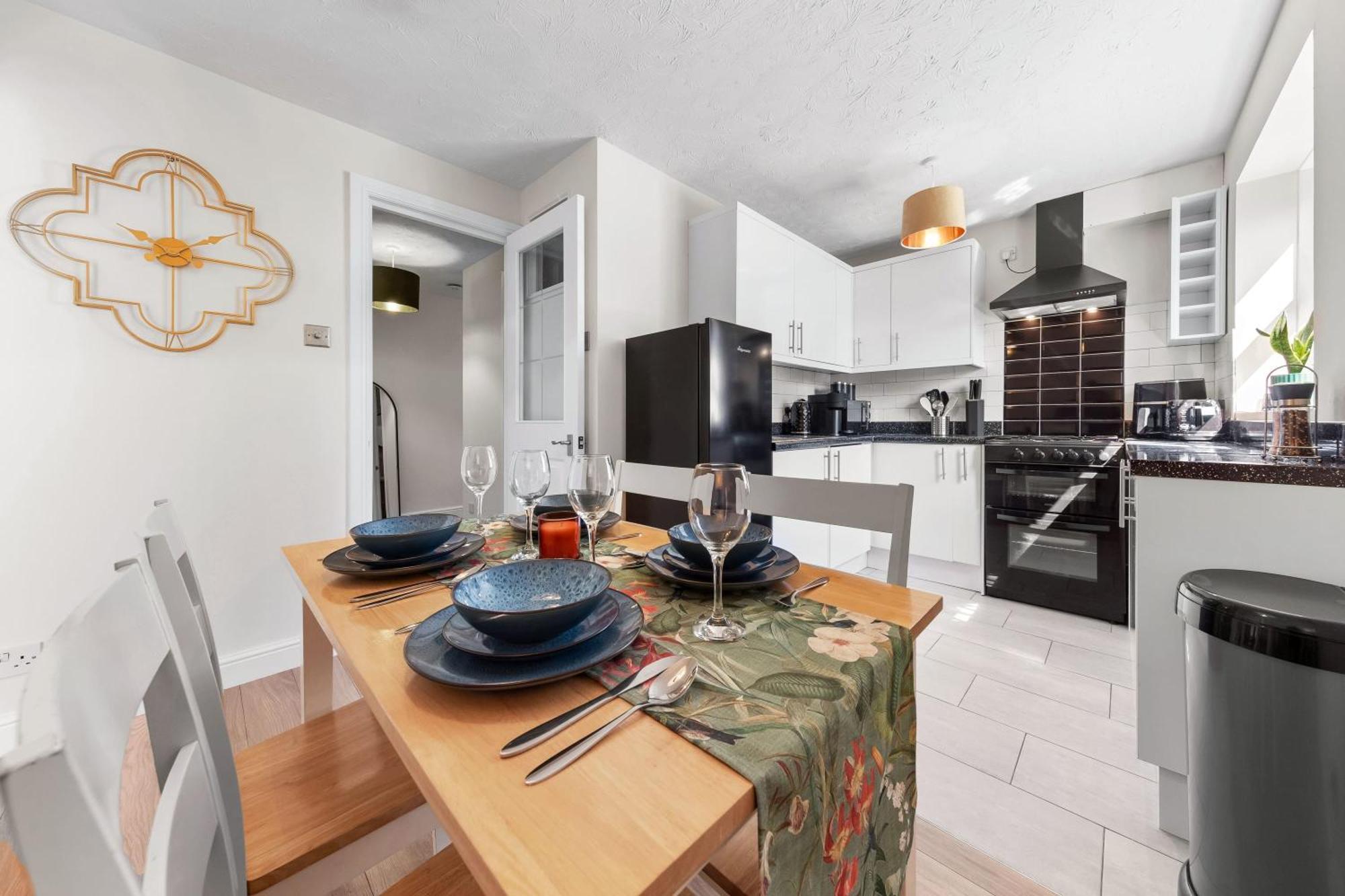 Beautiful 1 Bed Close To Amenities * Londra